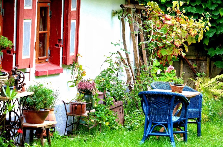 DIY Garden Ideas for Small Spaces